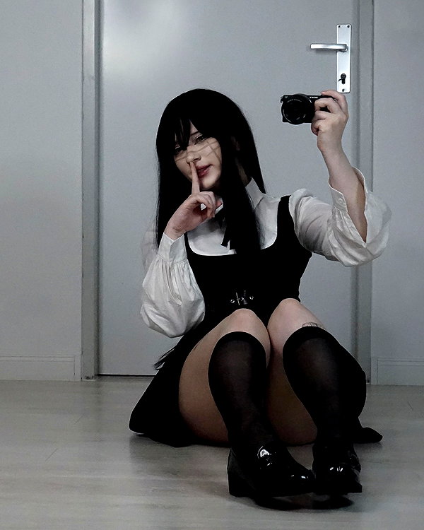 andasrose instagram image archive image