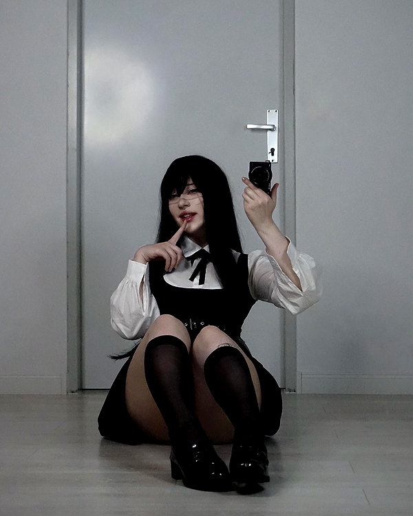 andasrose instagram image archive image