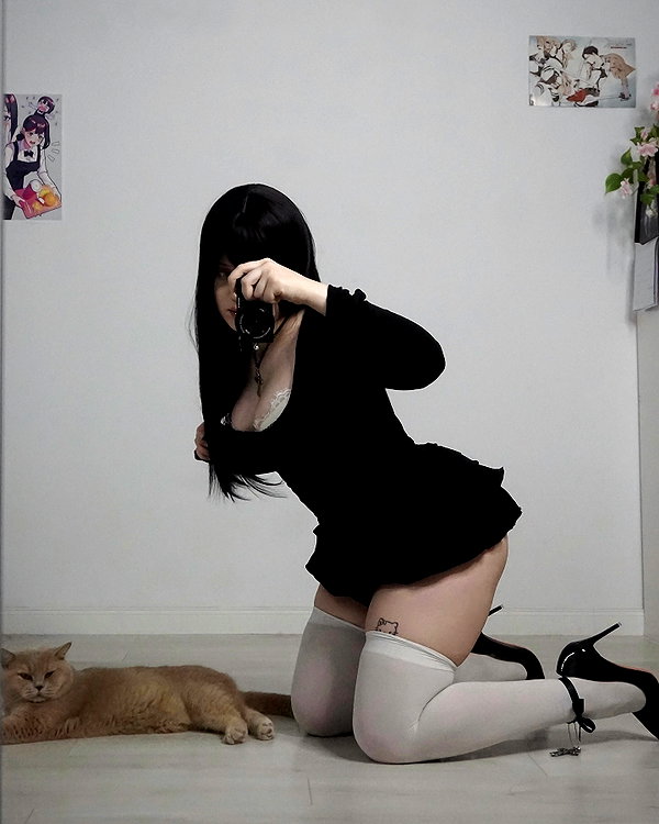 andasrose instagram image archive image