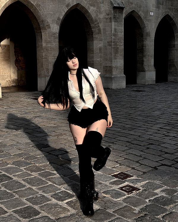 andasrose instagram image archive image