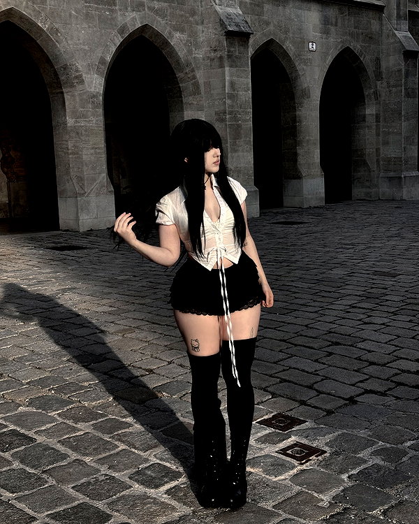 andasrose instagram image archive image