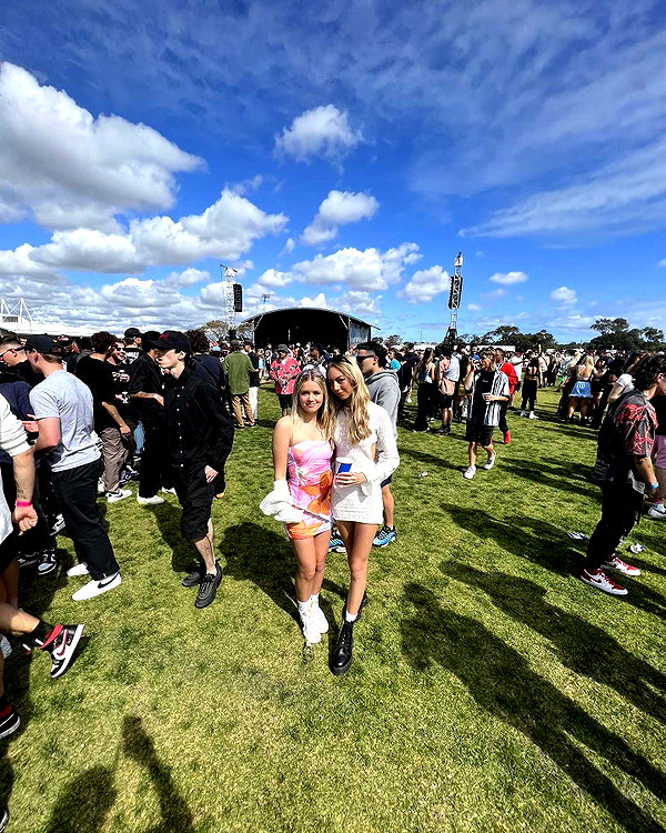 anika.wicks instagram image archive image