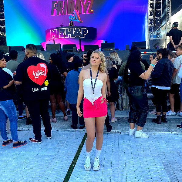 anika.wicks instagram image archive image