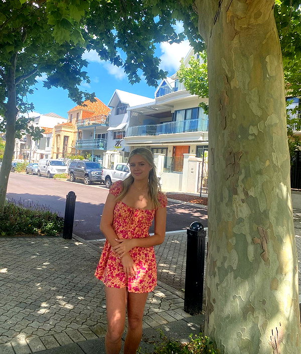 anika.wicks instagram image archive image