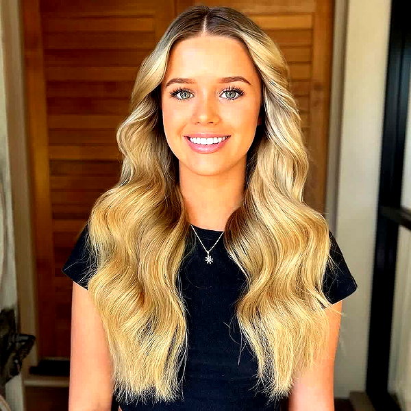 anika.wicks instagram image archive image