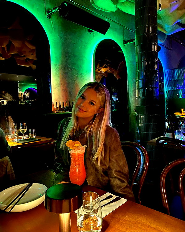anika.wicks instagram image archive image