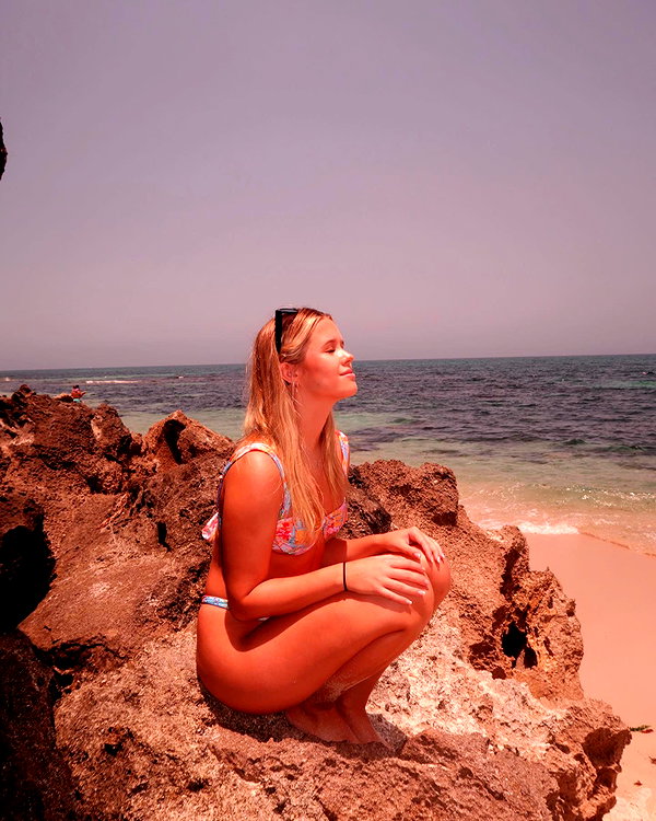anika.wicks instagram image archive image