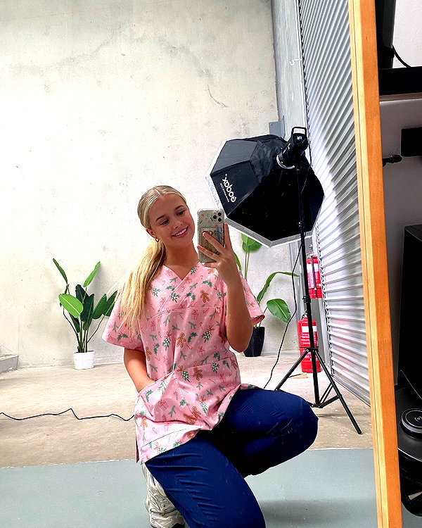 anika.wicks instagram image archive image