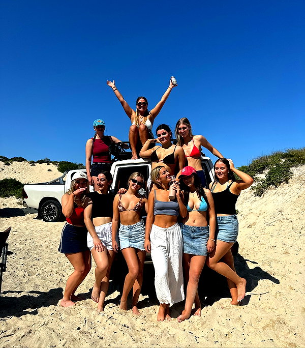 anika.wicks instagram image archive image