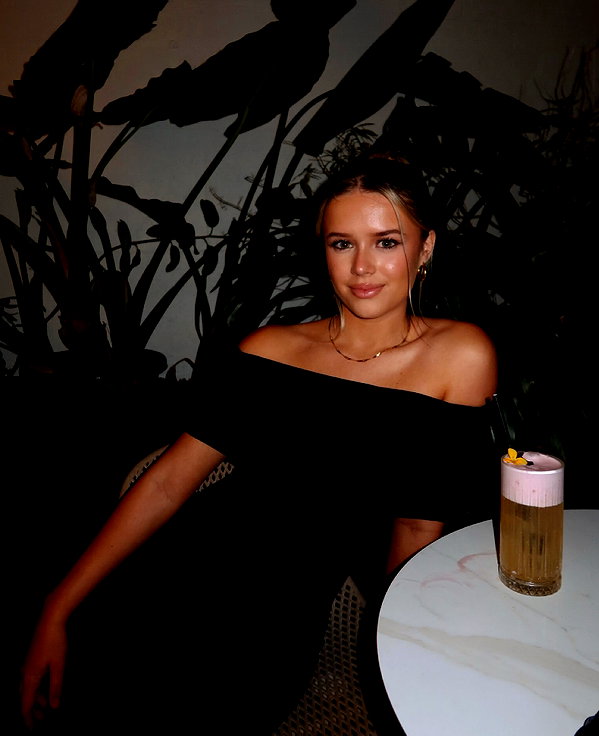 anika.wicks instagram image archive image