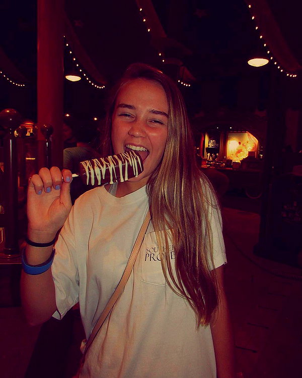 annaa_thompsonnn instagram image archive image