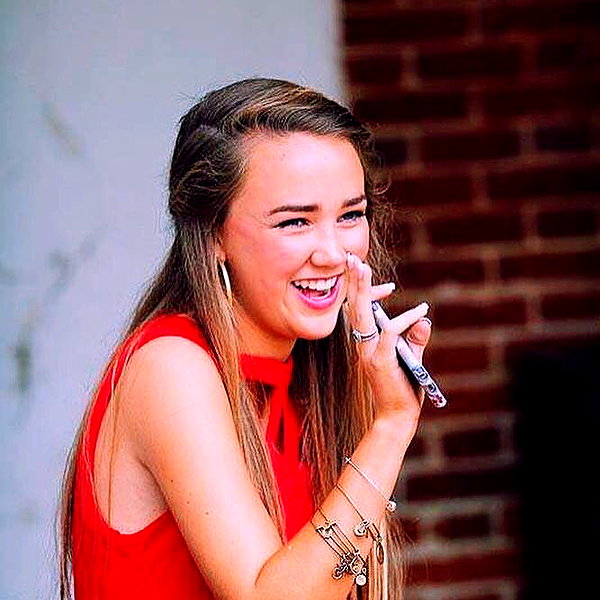 annaa_thompsonnn instagram image archive image