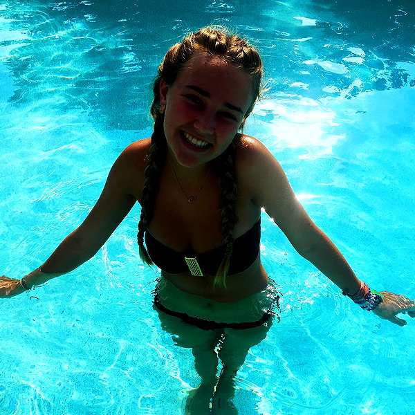 annaa_thompsonnn instagram image archive image