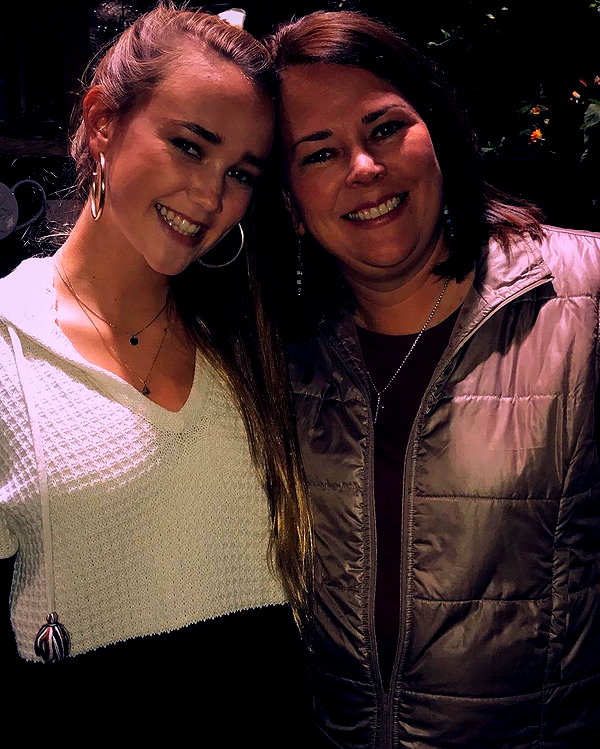 annaa_thompsonnn instagram image archive image
