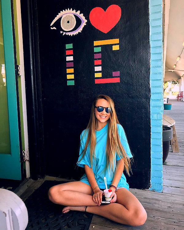annaa_thompsonnn instagram image archive image
