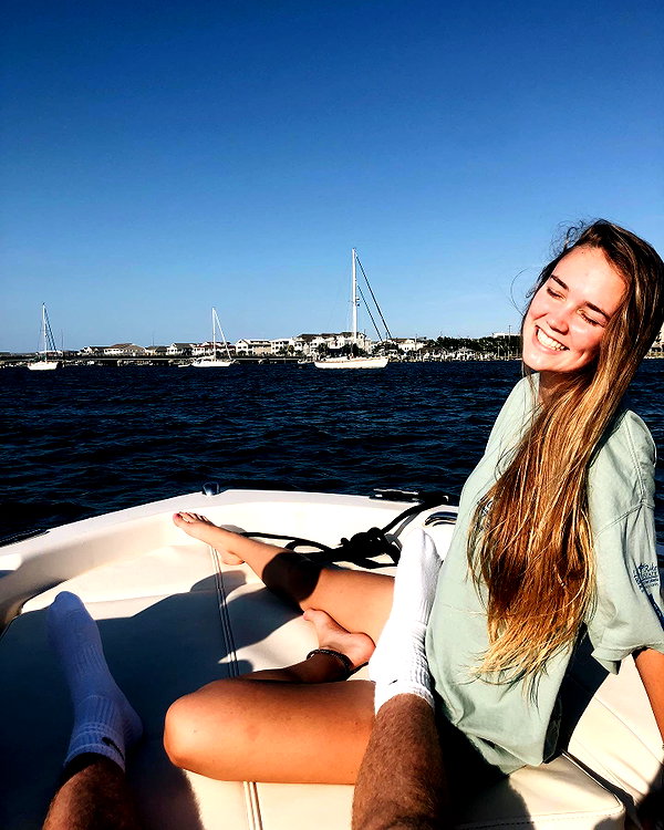 annaa_thompsonnn instagram image archive image