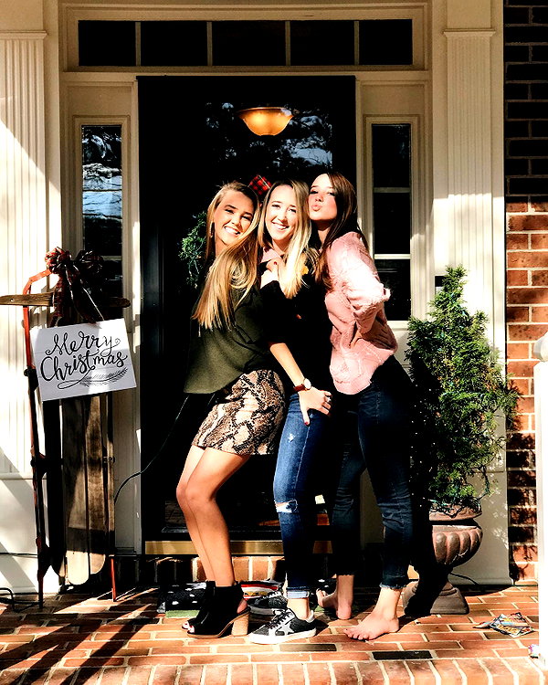 annaa_thompsonnn instagram image archive image