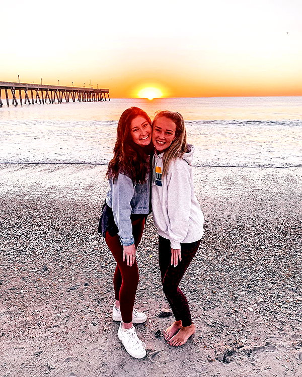 annaa_thompsonnn instagram image archive image