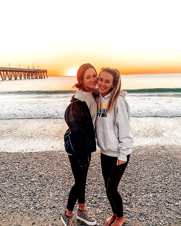 annaa_thompsonnn instagram image archive image