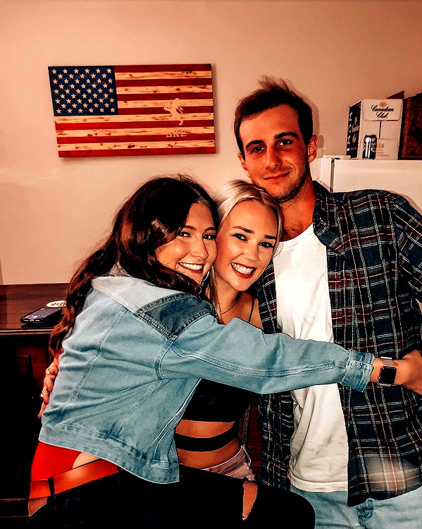 annaa_thompsonnn instagram image archive image