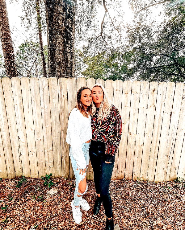 annaa_thompsonnn instagram image archive image