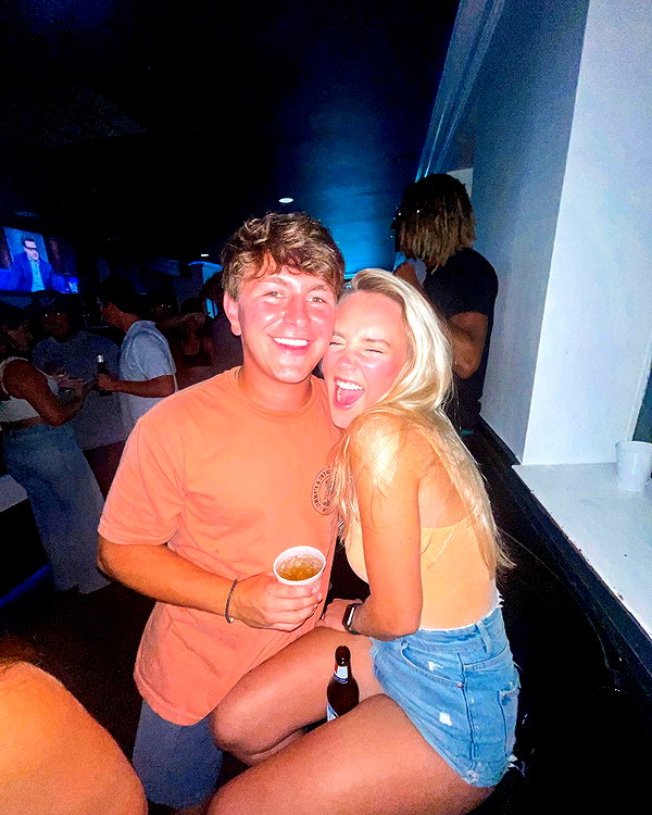 annaa_thompsonnn instagram image archive image