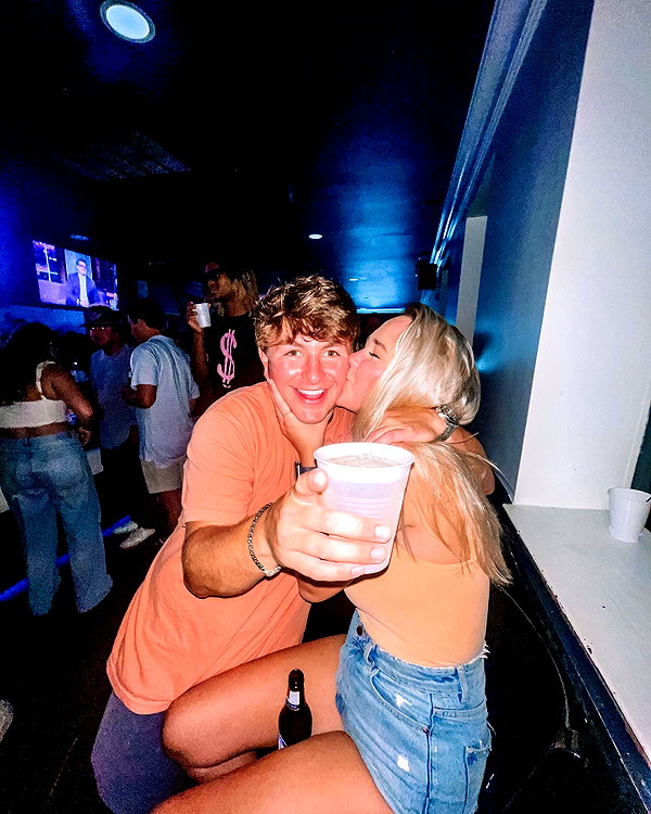 annaa_thompsonnn instagram image archive image