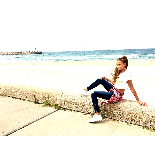 annazak12 instagram image archive image
