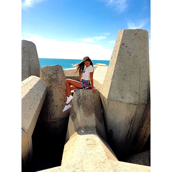 annazak12 instagram image archive image