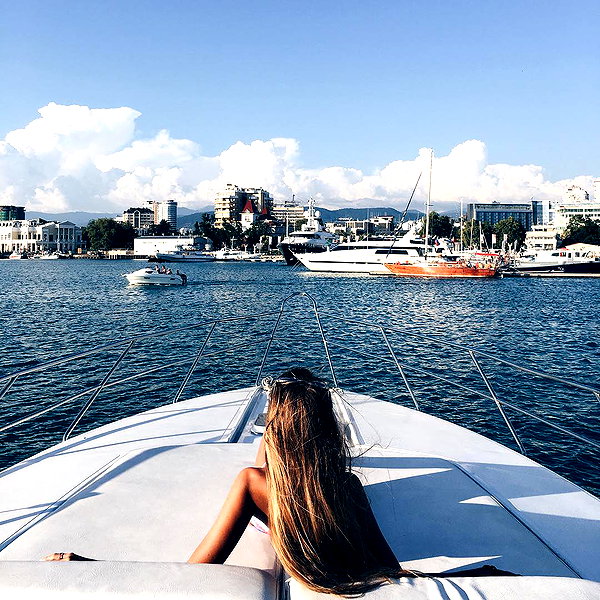 annazak12 instagram image archive image