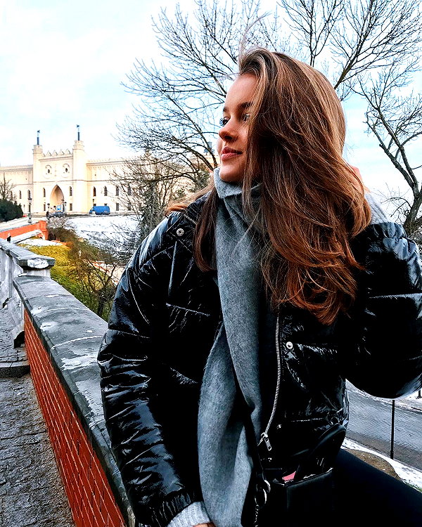 annazak12 instagram image archive image