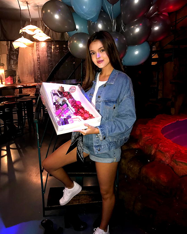 annazak12 instagram image archive image