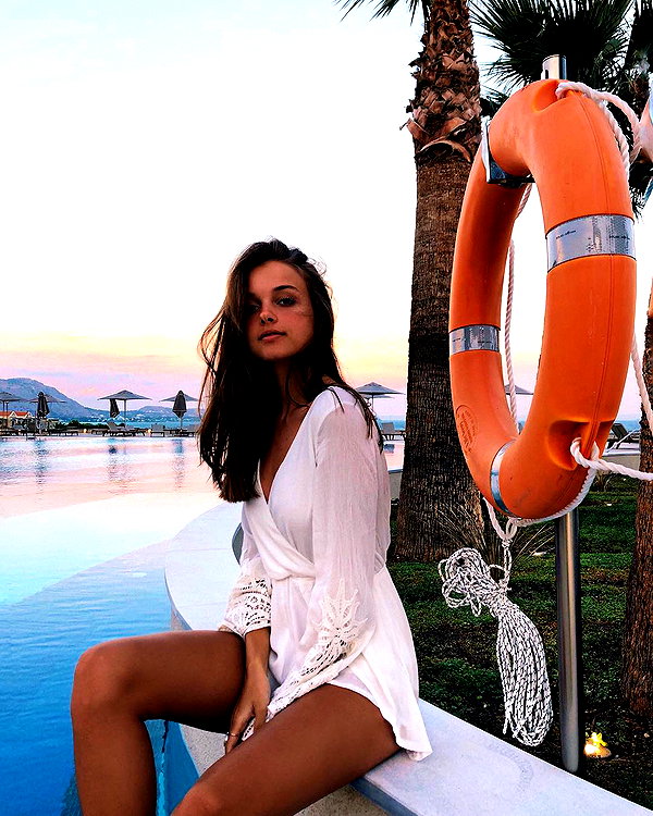 annazak12 instagram image archive image