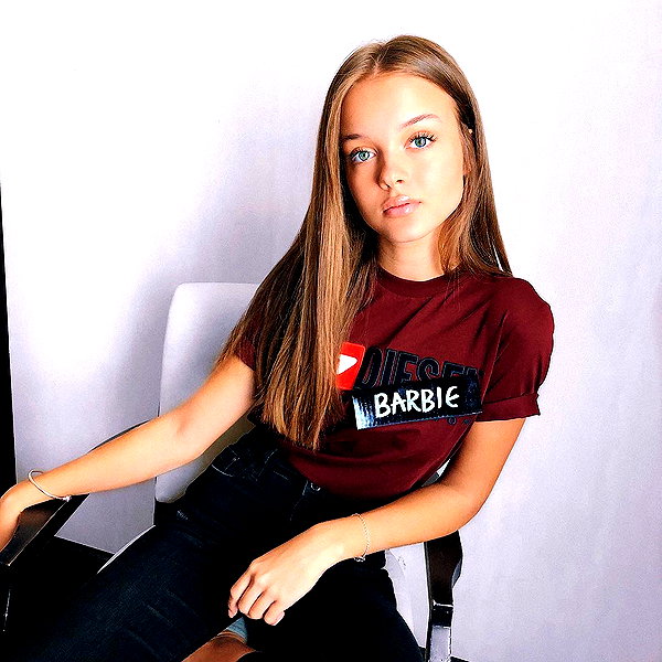 annazak12 instagram image archive image