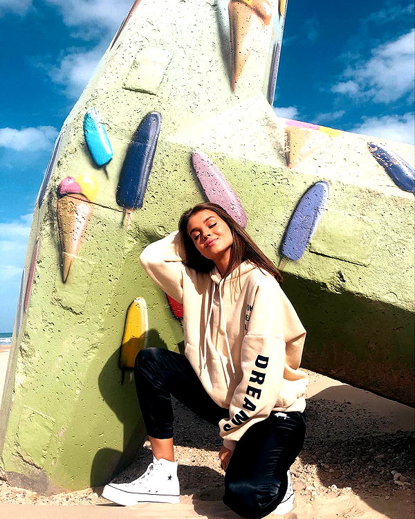 annazak12 instagram image archive image