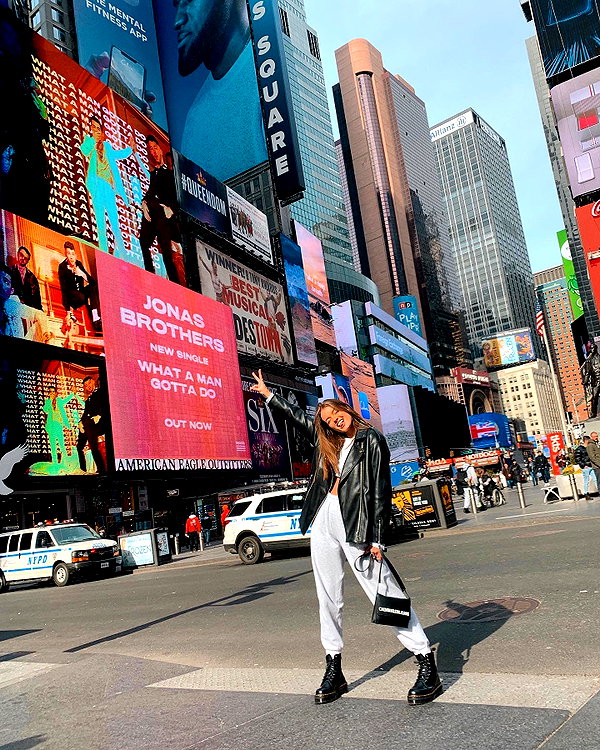 annazak12 instagram image archive image