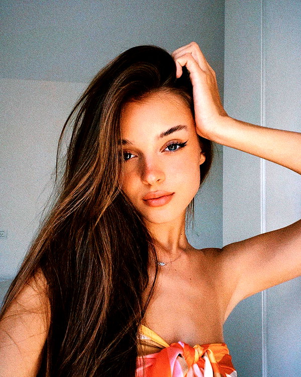 annazak12 instagram image archive image