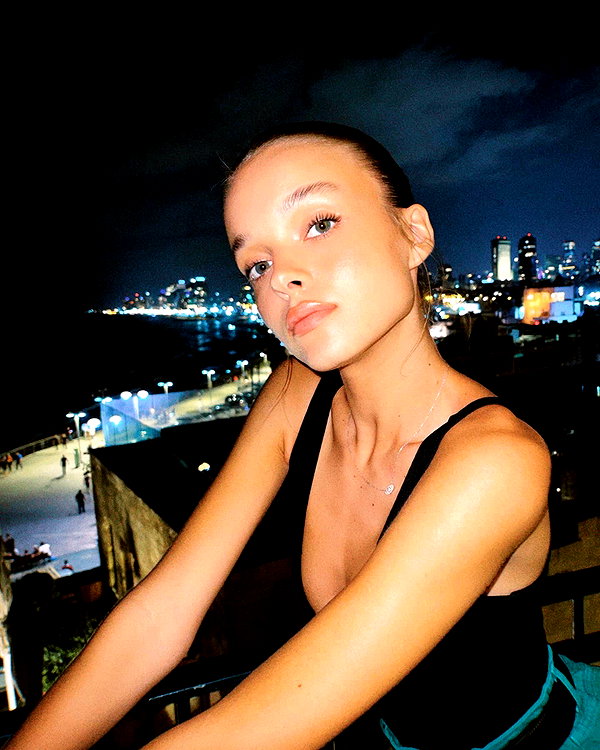 annazak12 instagram image archive image