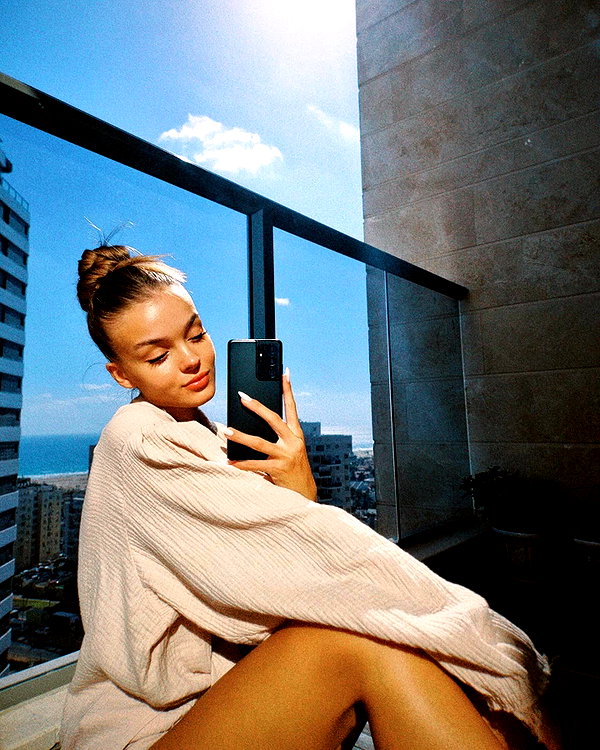 annazak12 instagram image archive image