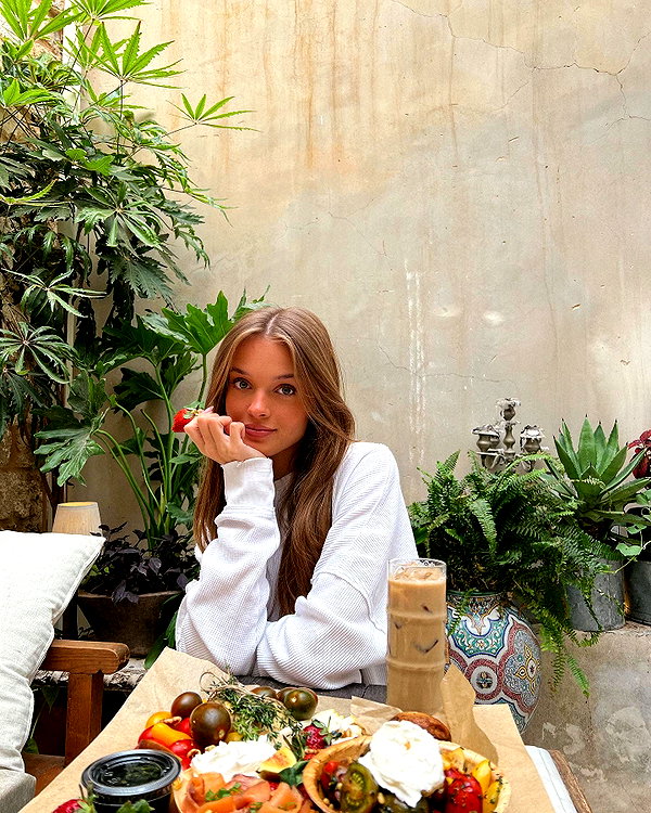 annazak12 instagram image archive image