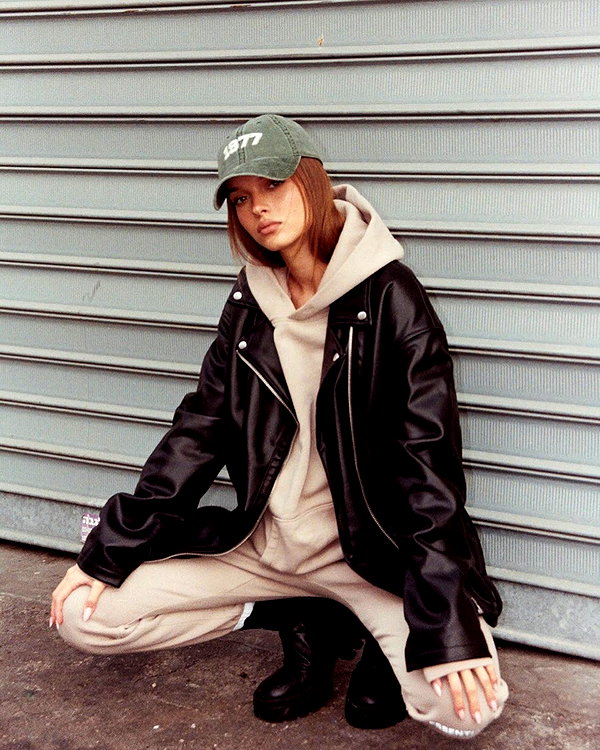 annazak12 instagram image archive image