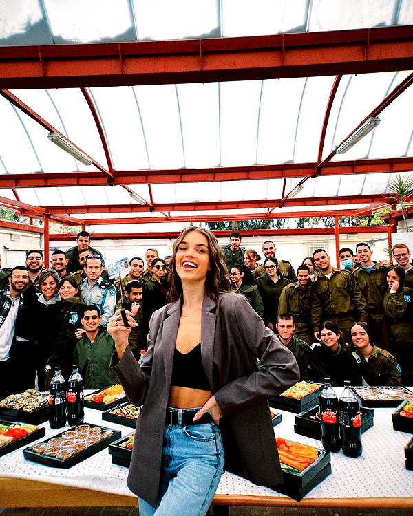 annazak12 instagram image archive image