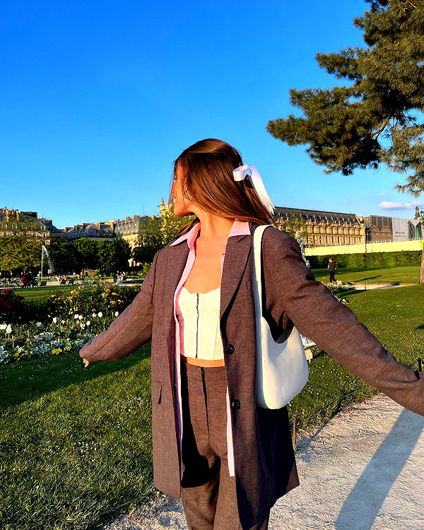 annazak12 instagram image archive image