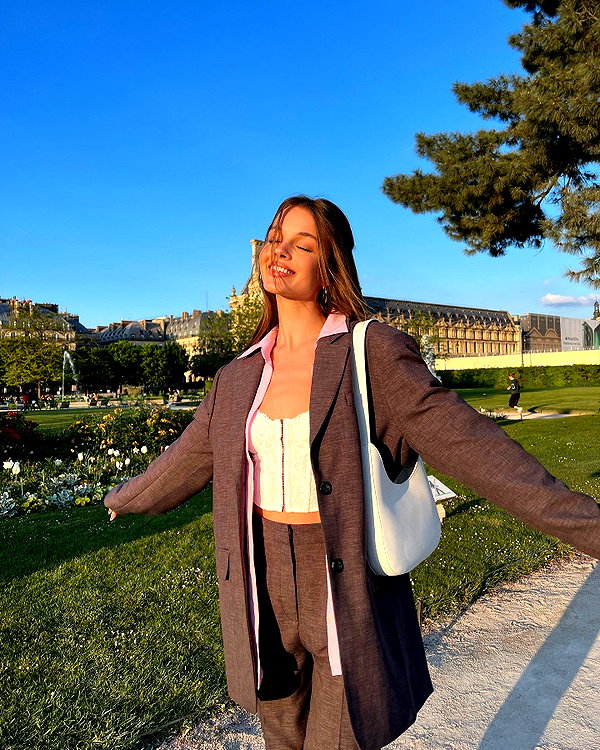 annazak12 instagram image archive image