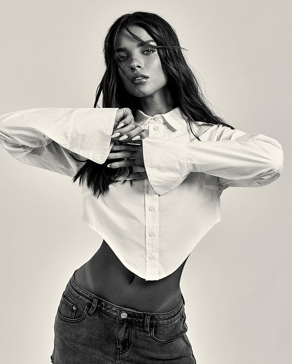 annazak12 instagram image archive image