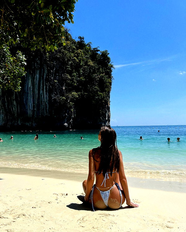annazak12 instagram image archive image