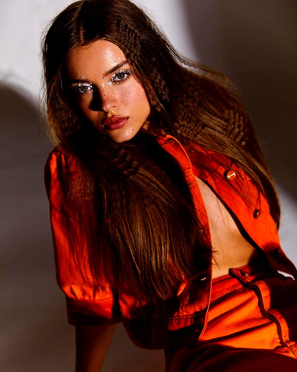 annazak12 instagram image archive image