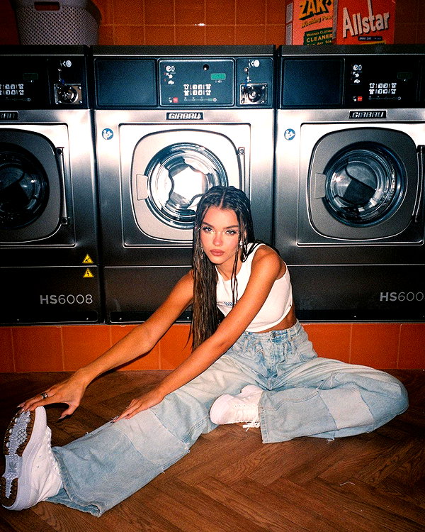 annazak12 instagram image archive image