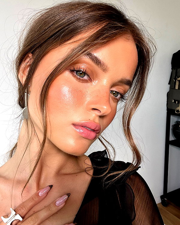 annazak12 instagram image archive image