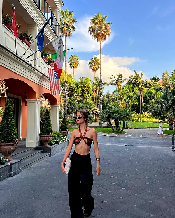 annazak12 instagram image archive image